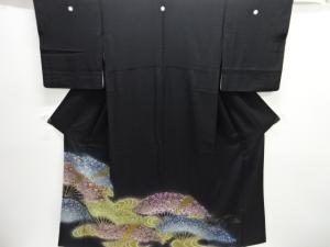 絞りおぼろ染相良刺繍花扇模様留袖（比翼付き）